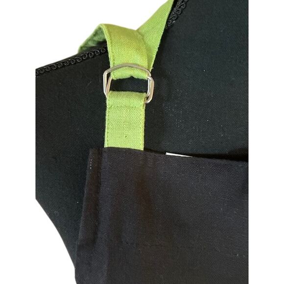 Kay Dee Designs Apron – “Queen of Everything” 100% Cotton - Picture 3 of 6